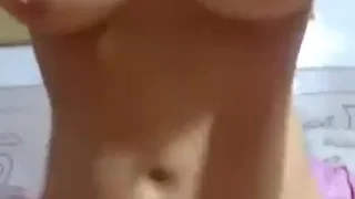 Кузина скачет на мне и ни в какую не хочет слезать с члена