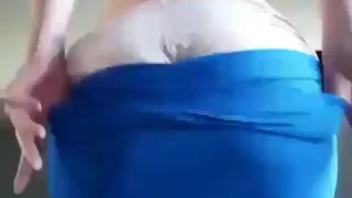 У нее классная попа!